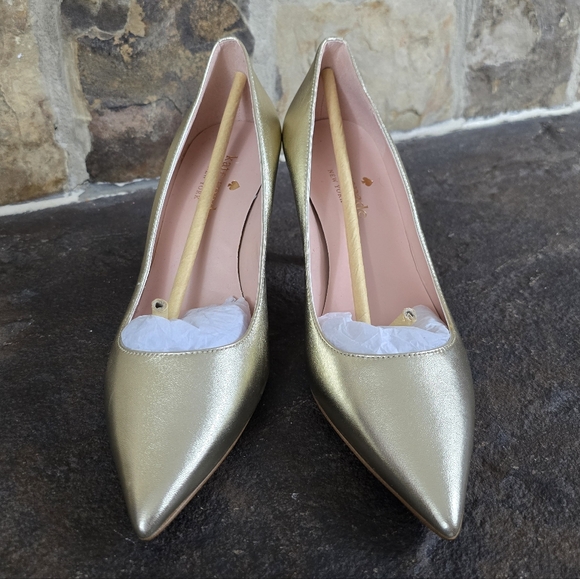 NEW Kate Spade Sonia Gold Pointy Toe Heels - Picture 3 of 8